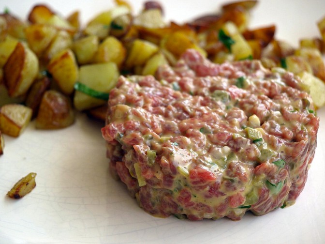 Réaliser un tartare de boeuf maison comme au bistrot
